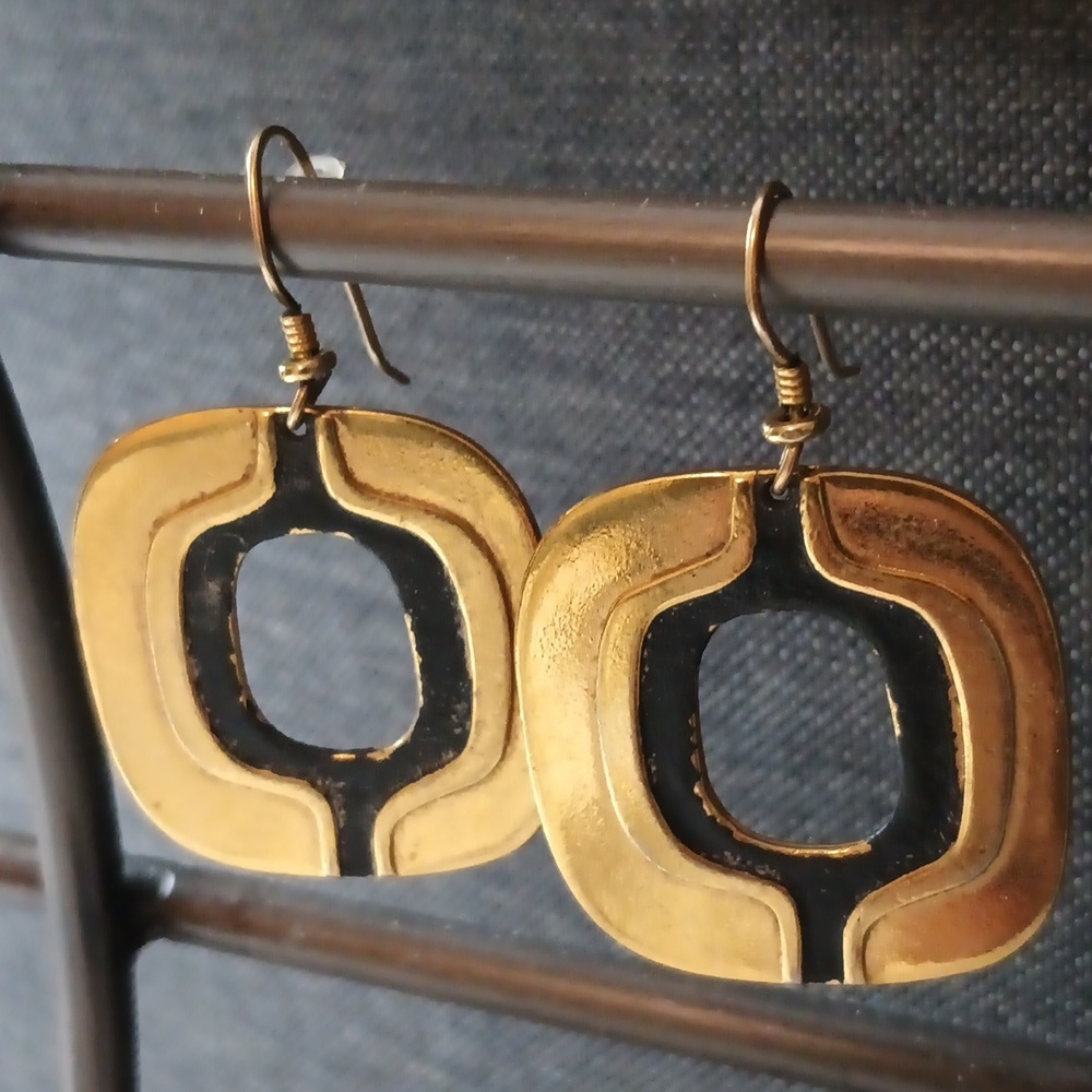 Vintage Laurel Burch Gold and Black Earrings - Picture 6 of 9